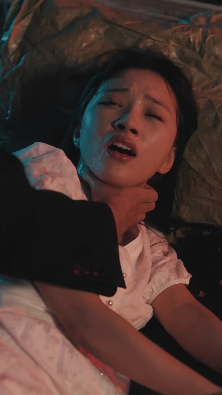 危婚海报